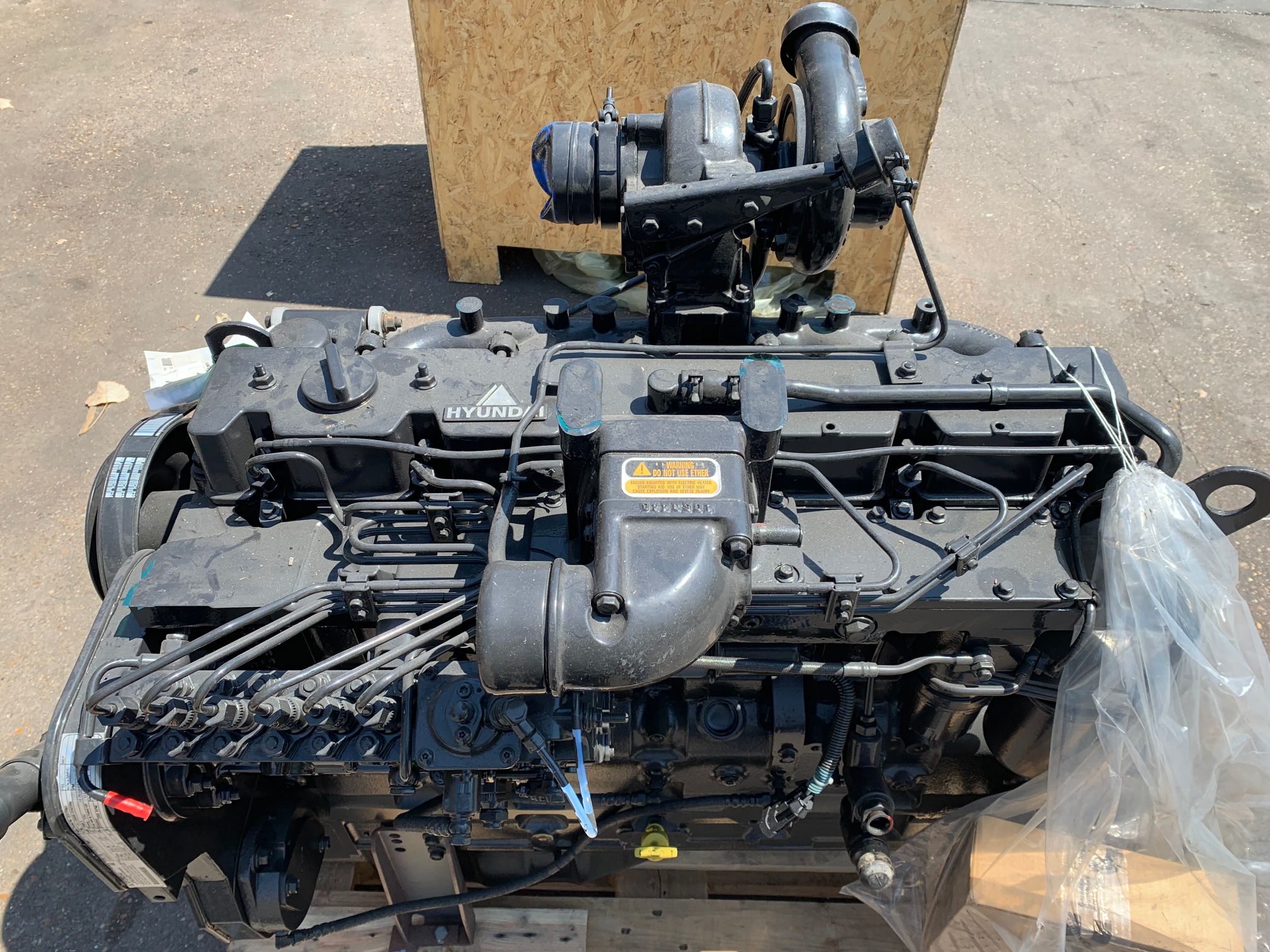 Komatsu SAA6D114E engine