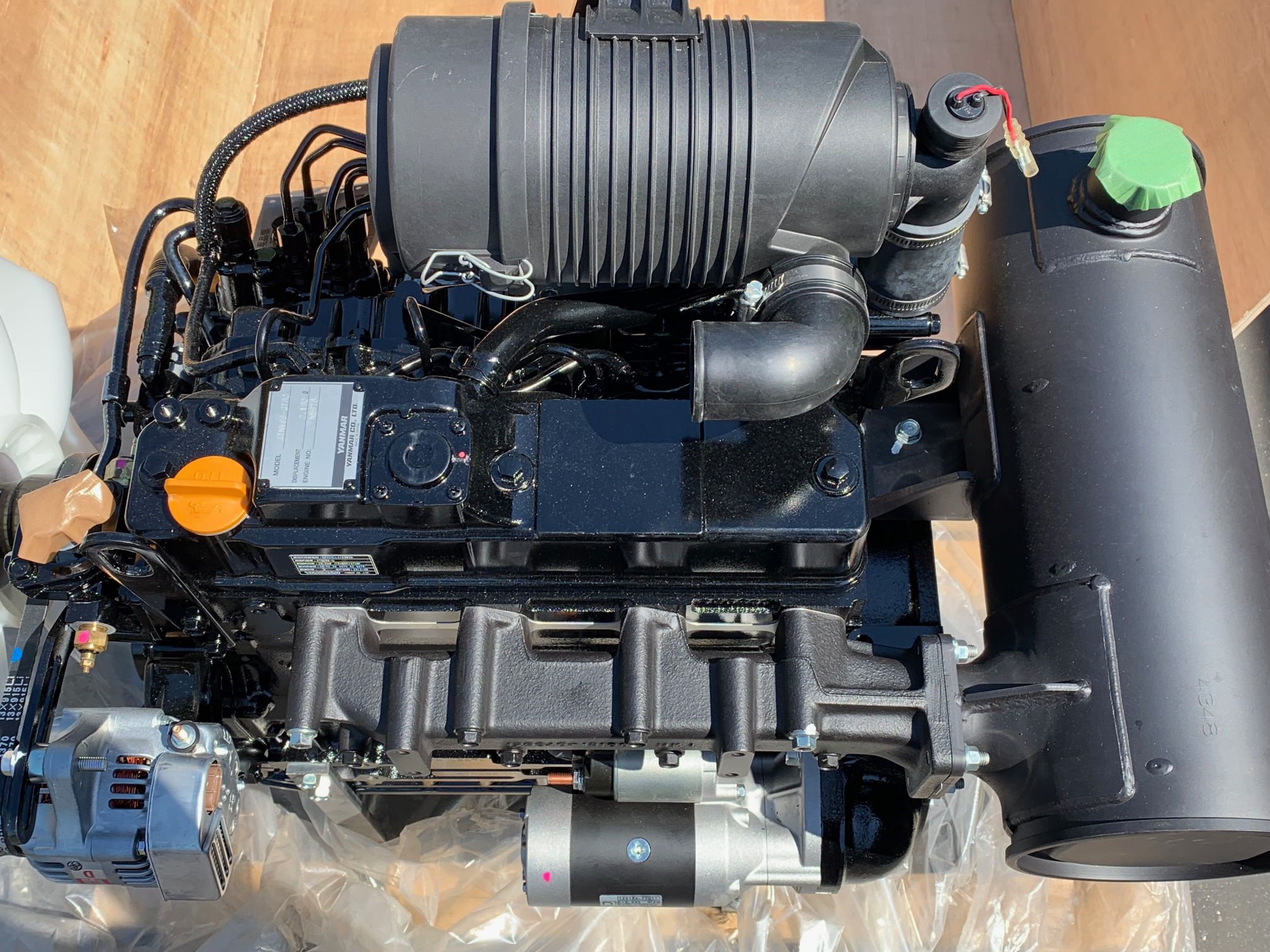 Yanmar 4TNV88 engine