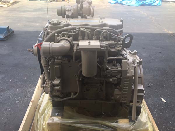 Komatsu S4D102 engine