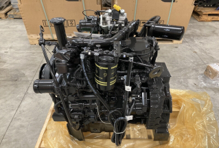 Komatsu SAA4D107E-3 engine