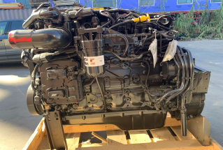 Cummins QSB 6.7 engine