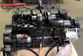 Komatsu SAA6D102E engine