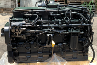 Komatsu SAA6D114E-6 engine